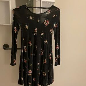 Tucker + Tate floral midi dress🦜